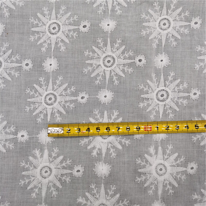 Cutwork Women's 100% Cotton Embroidered Fabric for Women's Wear Wholes