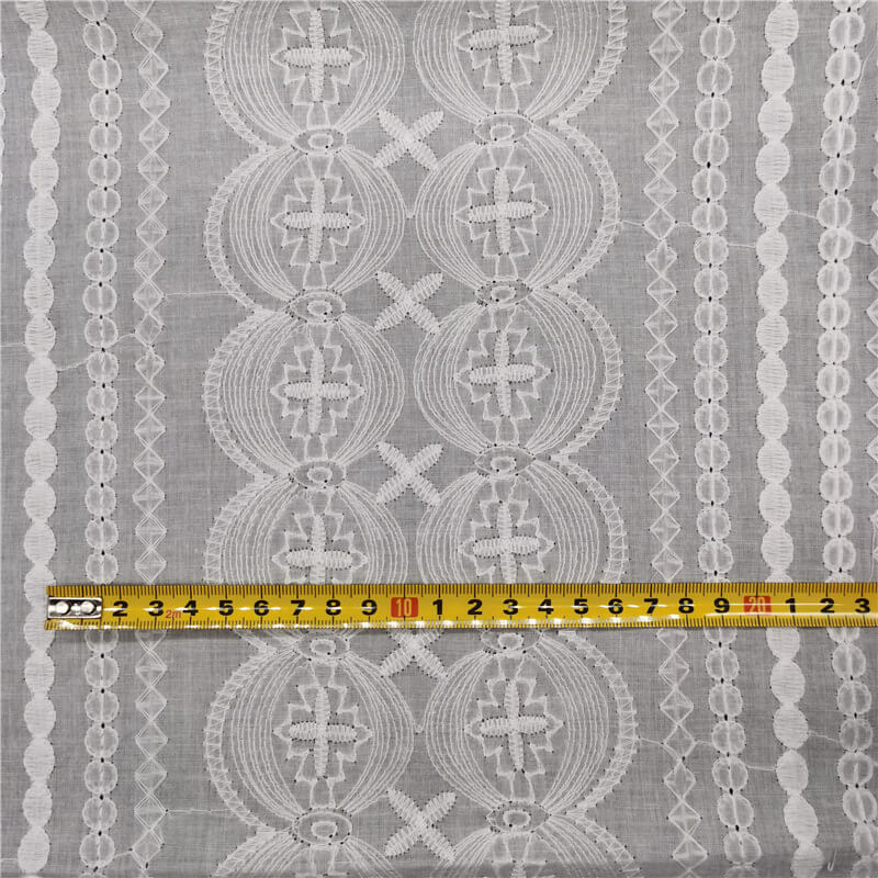 Cutwork Women's 100% Cotton Embroidered Fabric for Women's Wear Wholes