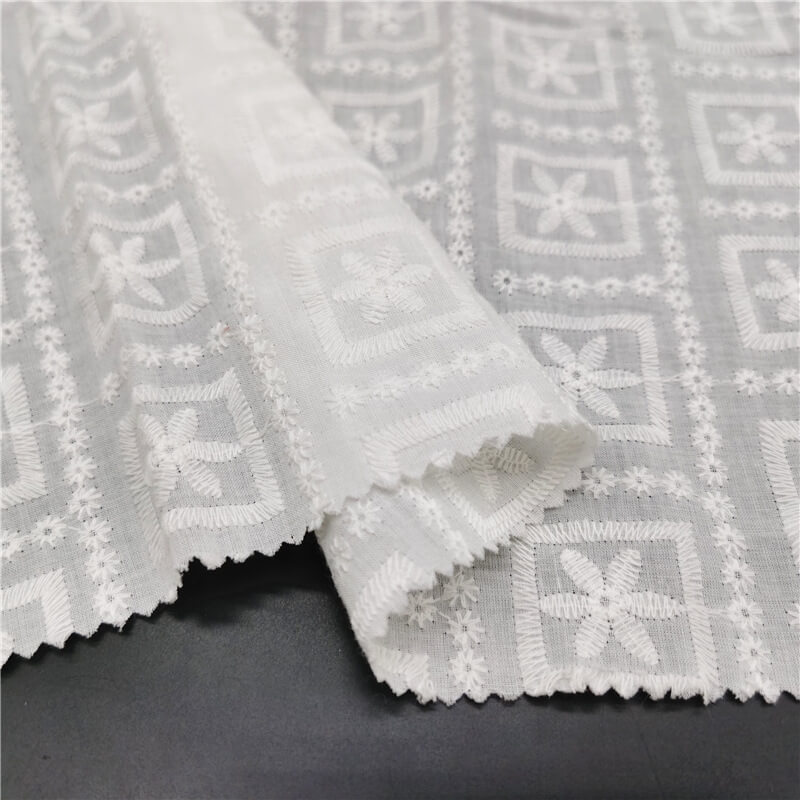 Cutwork Women's 100% Cotton Embroidered Fabric for Women's Wear Wholes