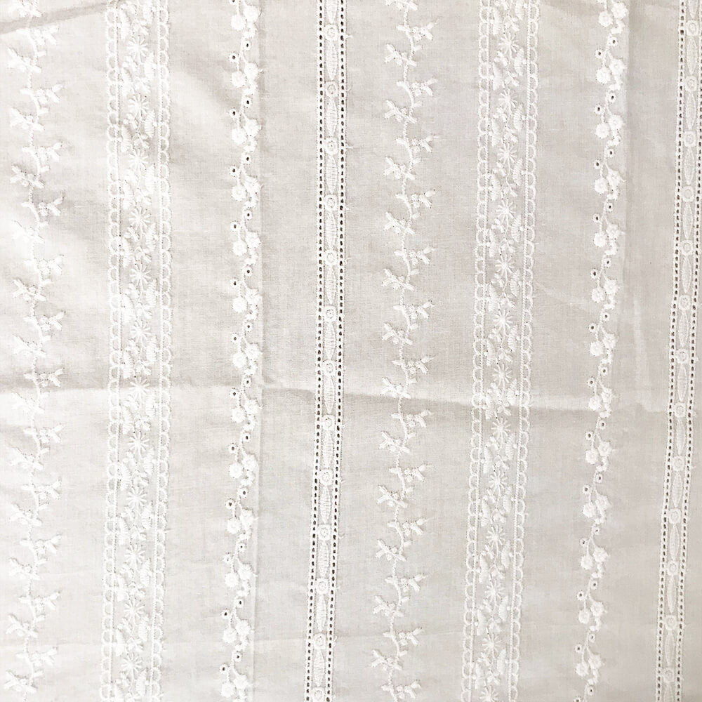 Eyelet Placement Cutwork 100% Cotton Embroidered Fabric for Women's We
