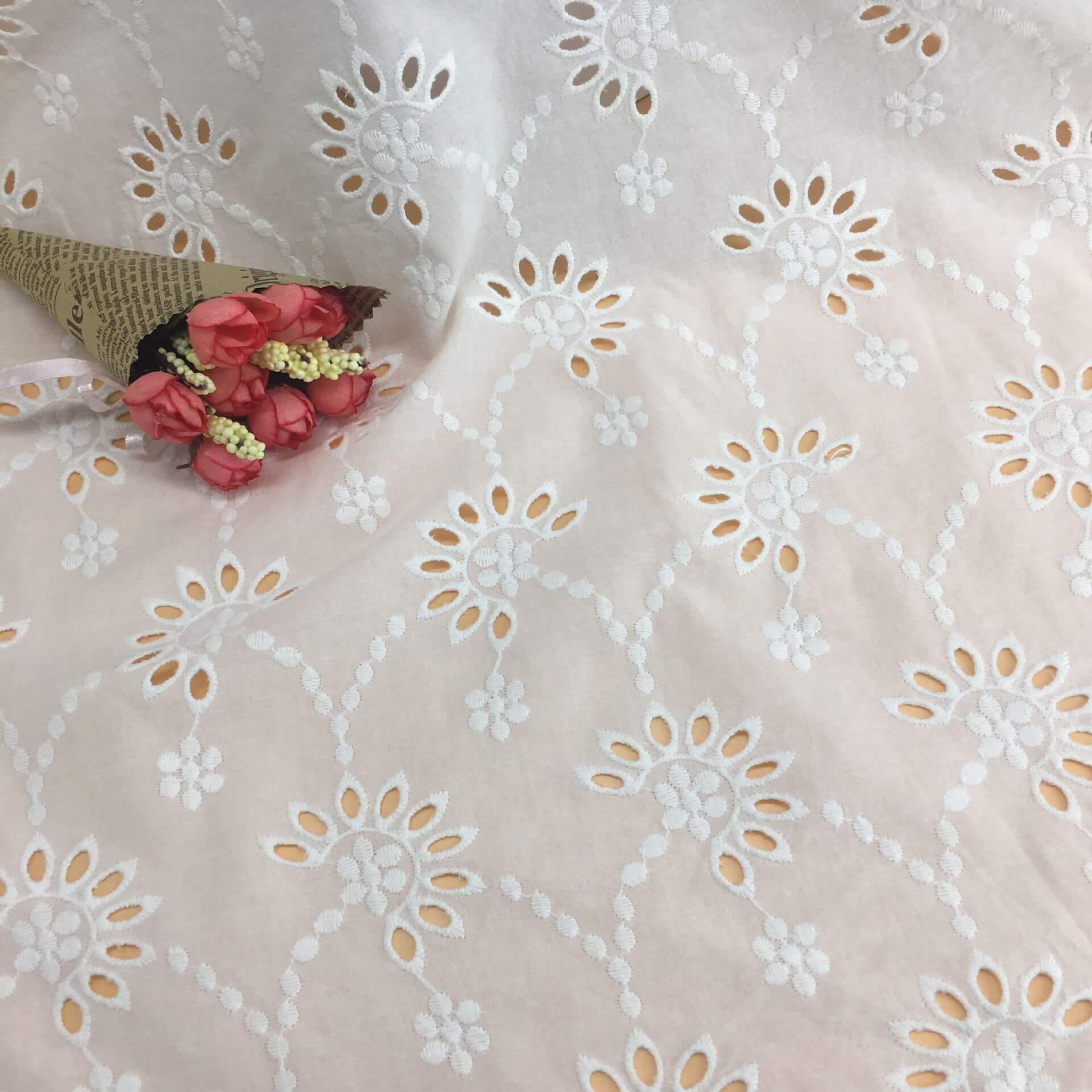 Butterfly Eyelet 100% Cotton Embroidered Fabric for Women's Wear Whole