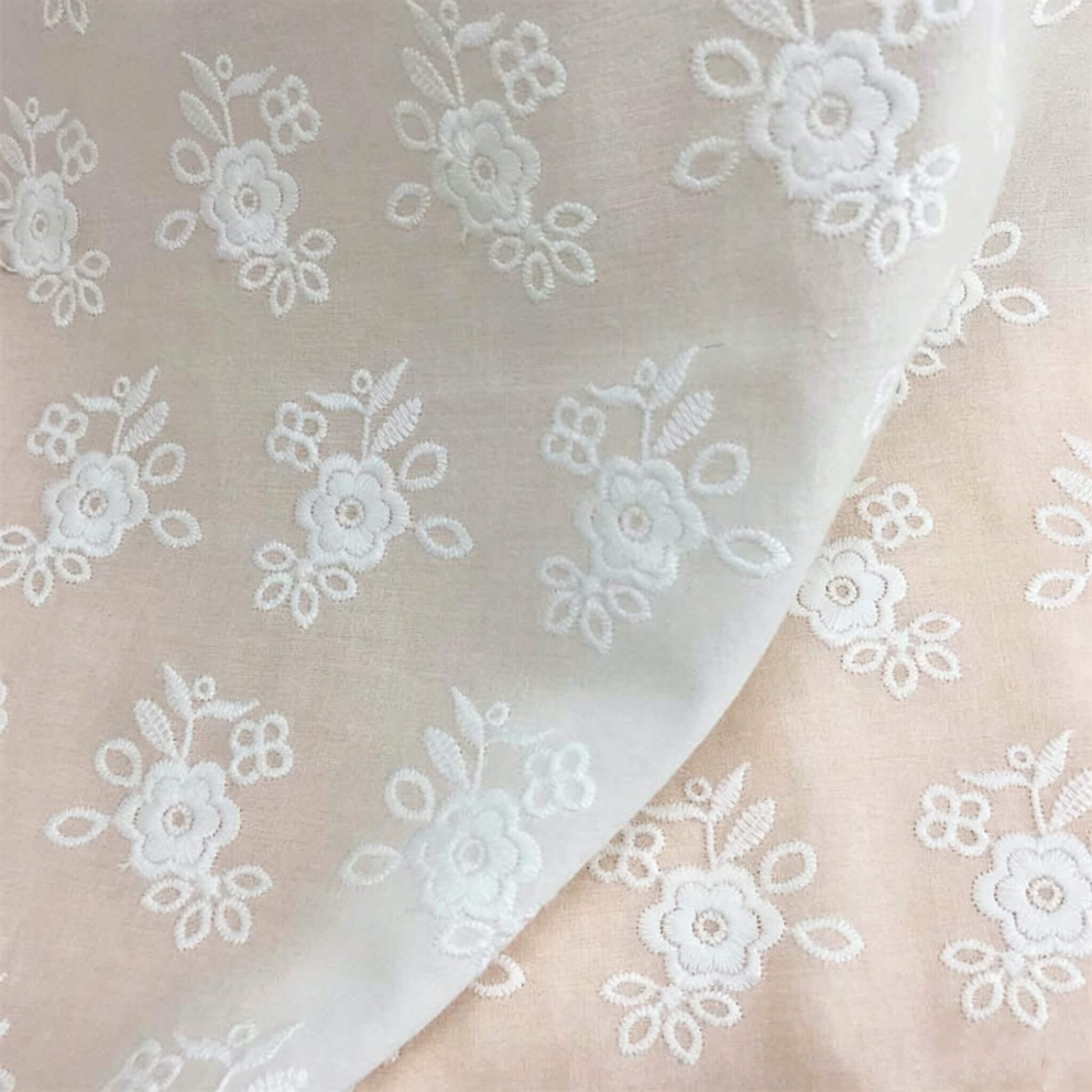 Dress Cutwork Women's 100% Cotton Embroidered Fabric for Women's Wear