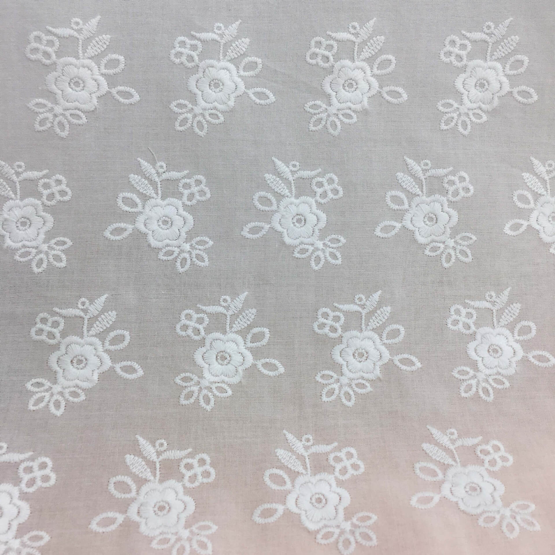Dress Cutwork Women's 100% Cotton Embroidered Fabric for Women's Wear