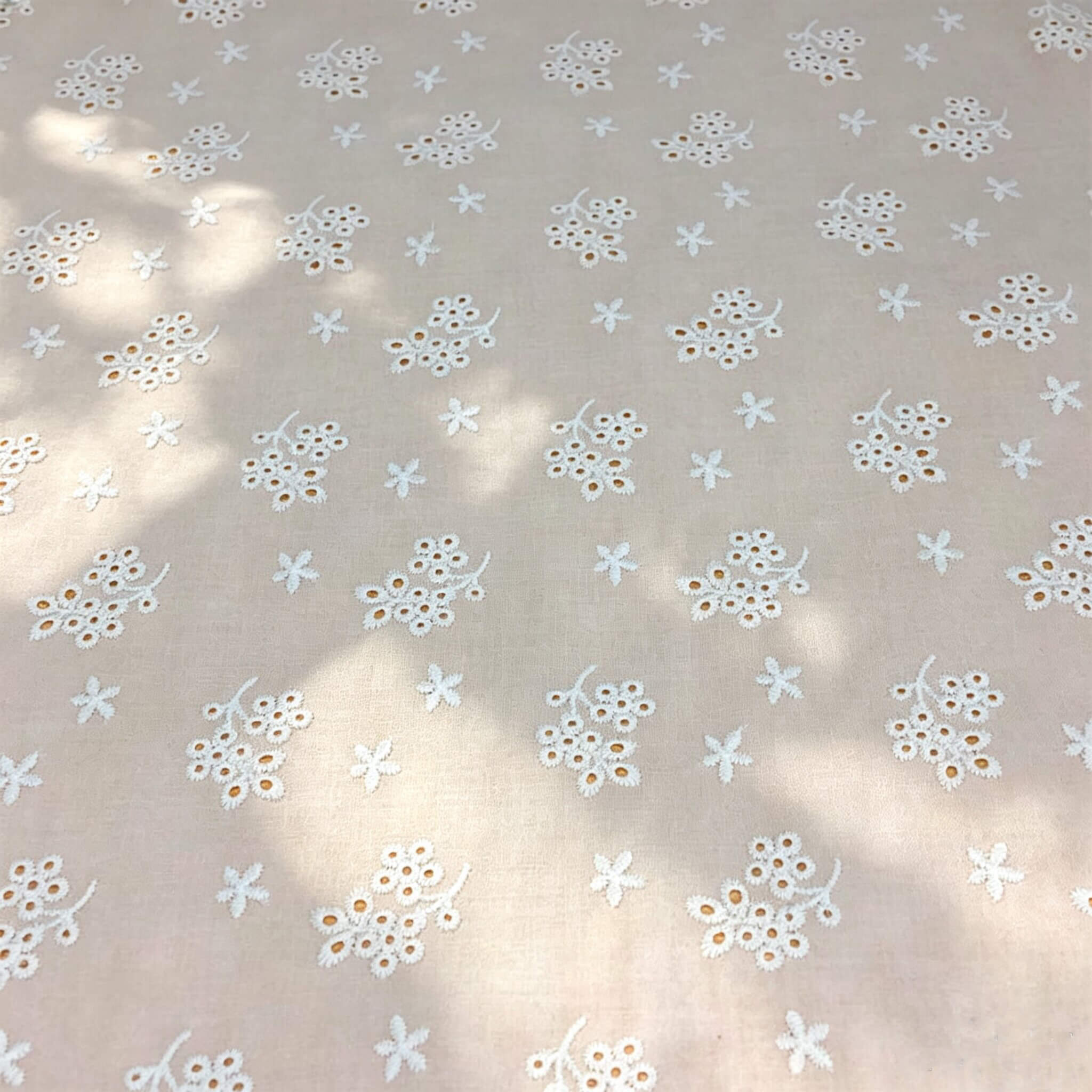 Embroidered Fabric Dress Cutwork 100% Cotton for Women's Wear Wholesal