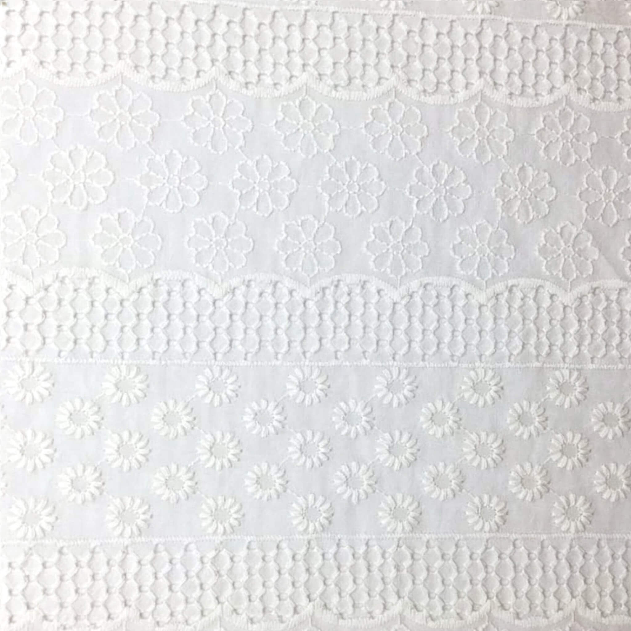 Water Soluble Lace Embroidered Fabric Eyelet Polyester for Apparel Who