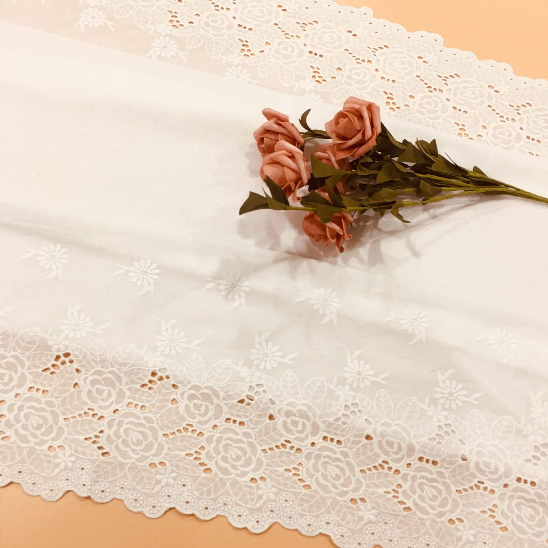 Embroidered Fabric Scallop Edge Eyelet Polyester for Women's Wear Whol