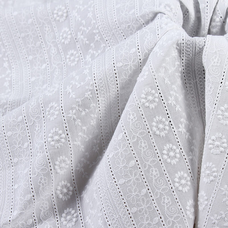 Embroidered Fabric Cutwork 100% Cotton for Women's Wear Wholesale Supp