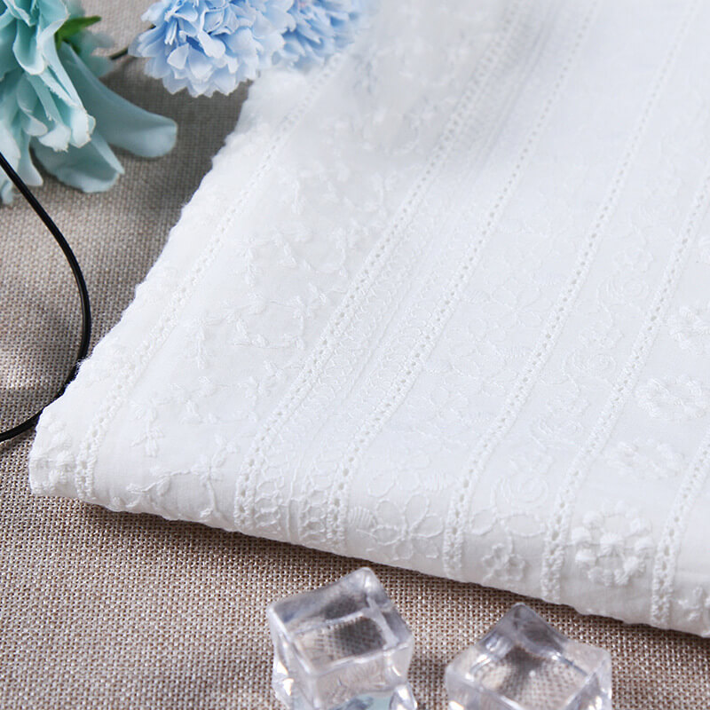 Embroidered Fabric Cutwork 100% Cotton for Women's Wear Wholesale Supp