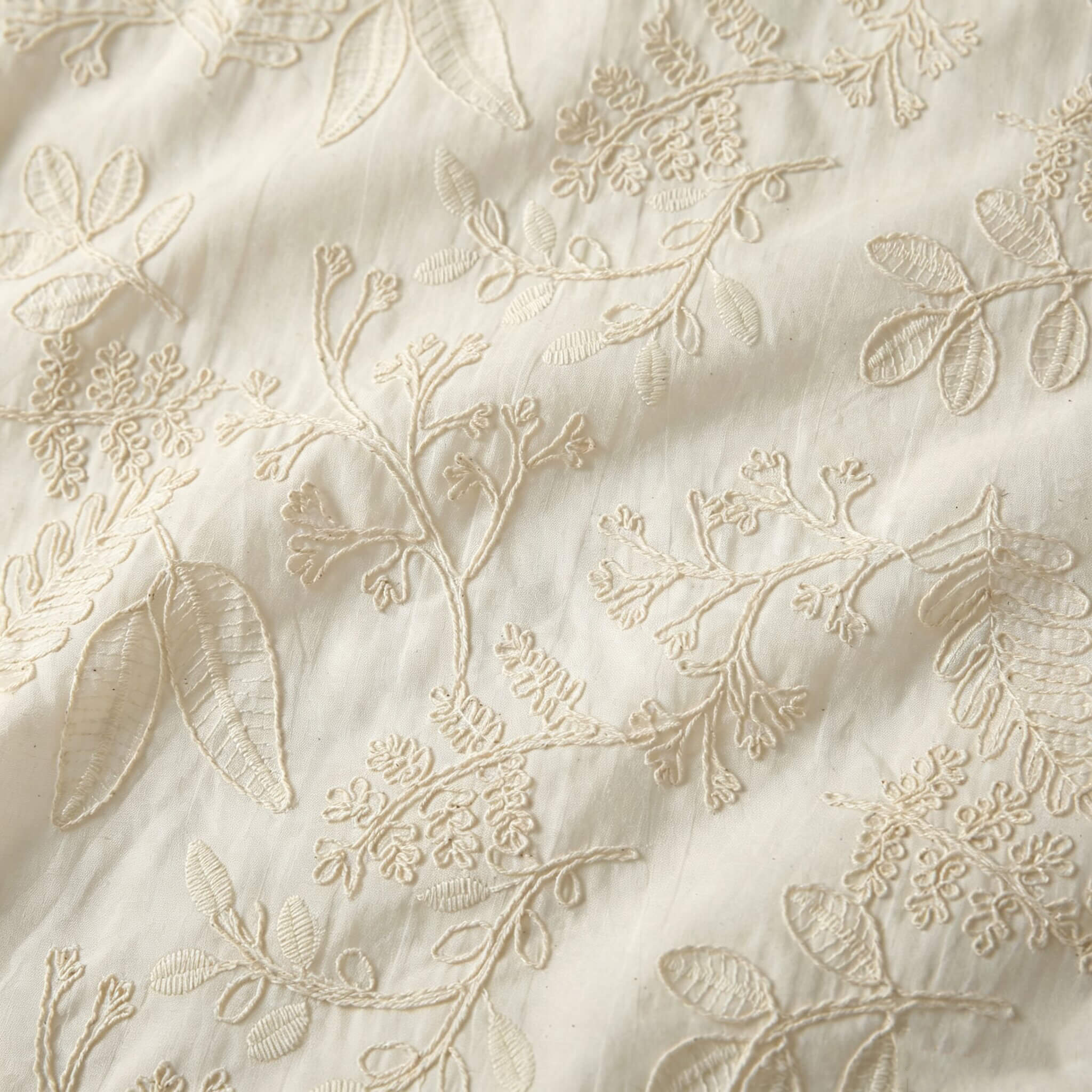 Embroidered Fabric 100% Cotton for Women's Wear Wholesale Supplier