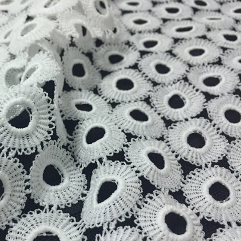 Lace Trim Polyester Warp Knit Lace Fabric for Apparel Wholesale Suppli