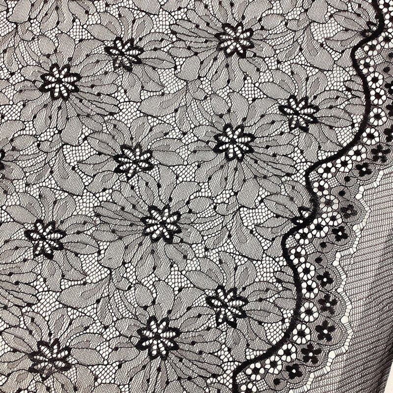 Lace Fabric Scallop Edge Floral for Women's Wear Wholesale Supplier 4